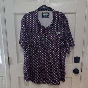 Magellan Outdoors Men's Navy and Red Patterned Shirt